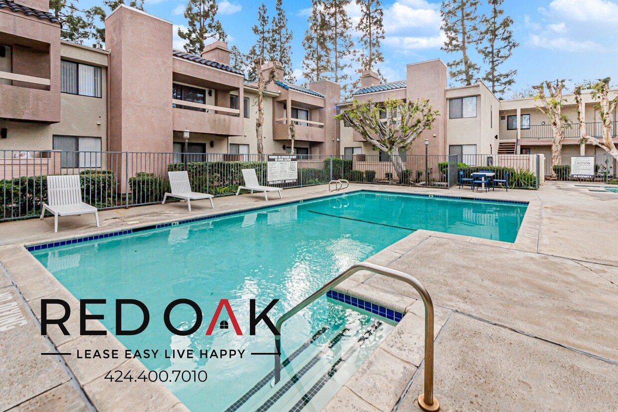 Foto principal - 7810 Topanga Canyon Blvd