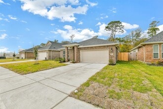 Building Photo - 3915 Sugardale St