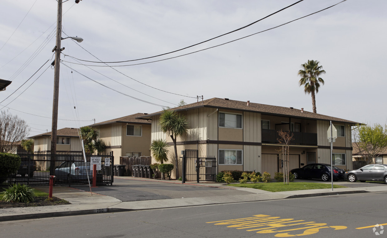 Foto del edificio - Schafer Road Apartments