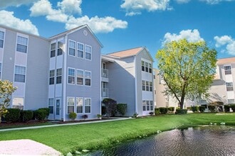 Building Photo - 2269J Essex Dr