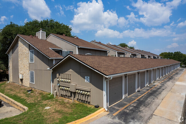 Building Photo - Timber Ridge Square Condos