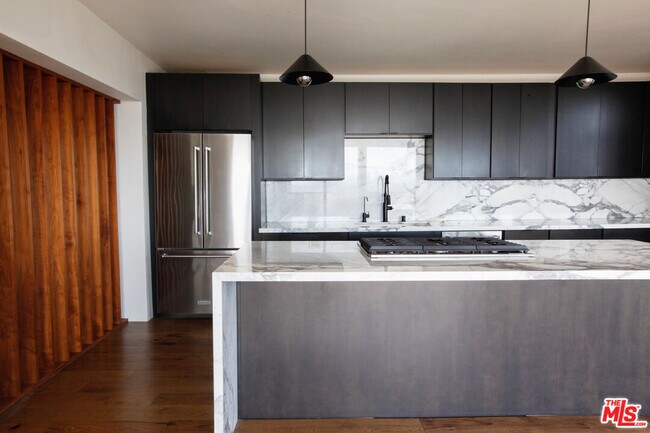 Foto del edificio - 4455 Los Feliz Blvd