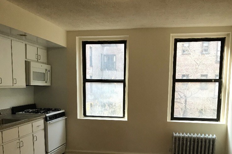Foto principal - 43-16 47th St