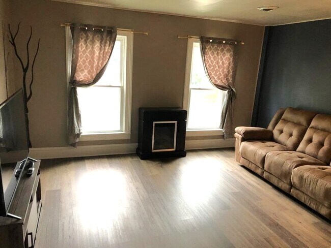 Foto del edificio - 302 S Janesville St