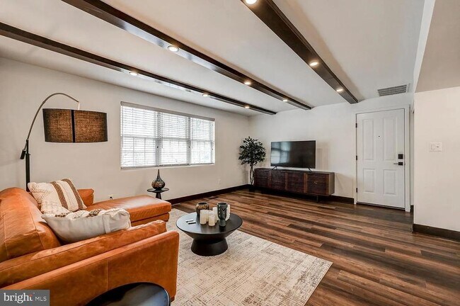 Foto del edificio - 4002 Linkwood Rd