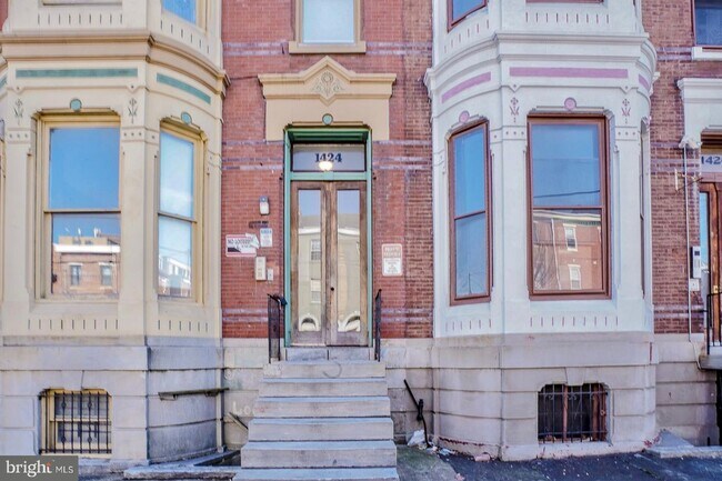Foto del edificio - 1424 W Girard Ave