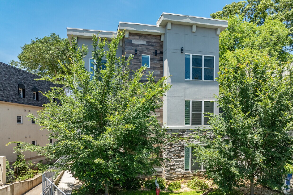 Foto del edificio - 1240 Piedmont Ave