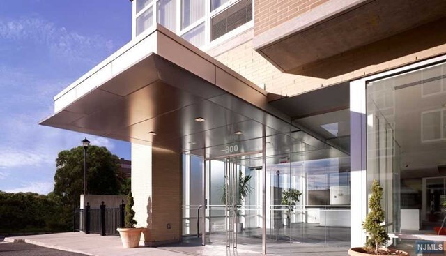 Foto del edificio - 800 12th St