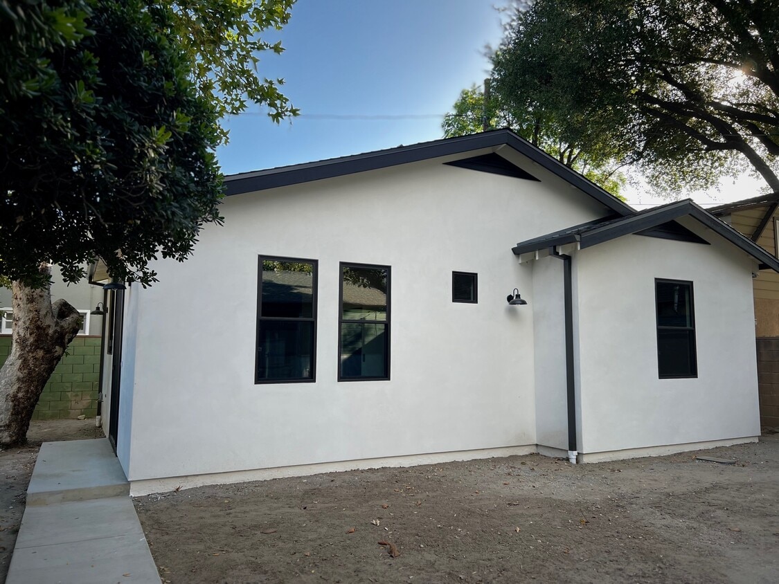 Photo - 1203 S Chavez St (Burbank, CA)