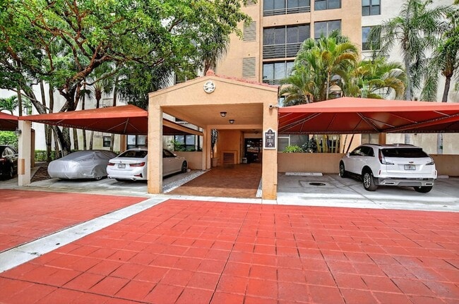 Photo - 7233 Promenade Dr Apartment