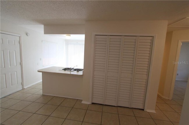 Foto del edificio - 5943 W Amelia St
