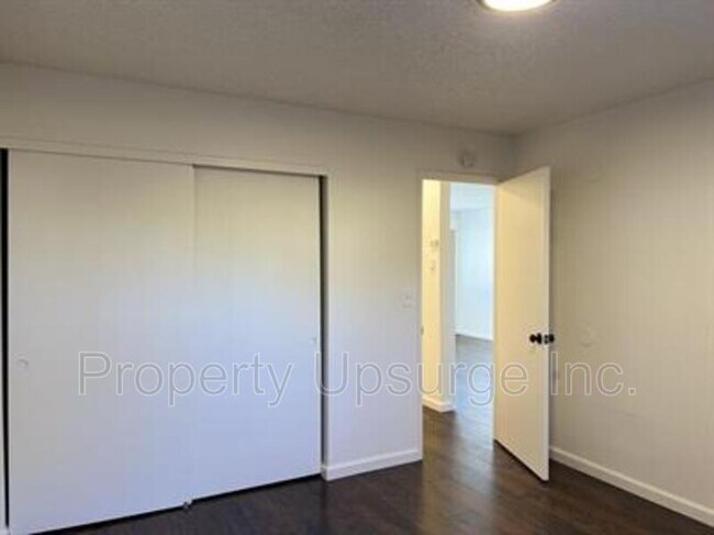 Foto del edificio - 445 Nelson Ave