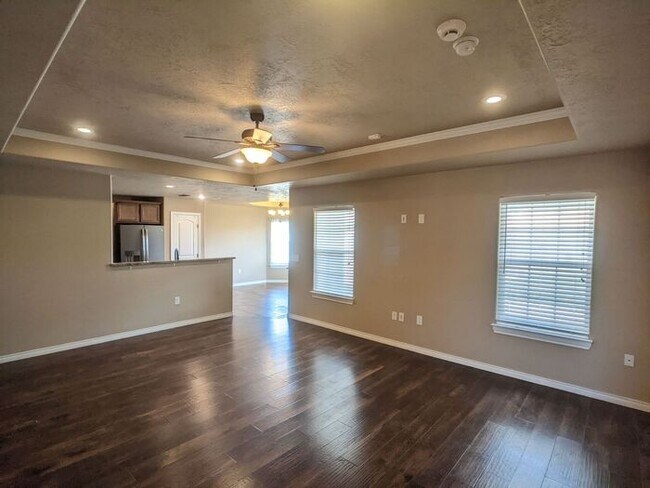 Foto del edificio - Northeast Clovis Four Bedroom Home
