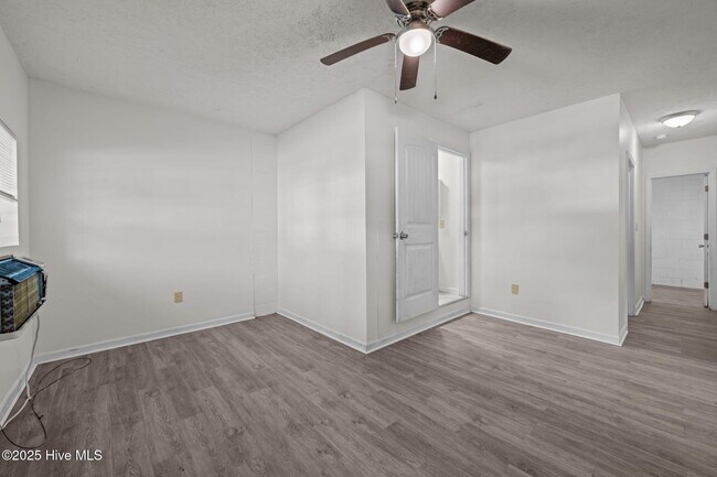 Foto del edificio - 700 2nd Ave