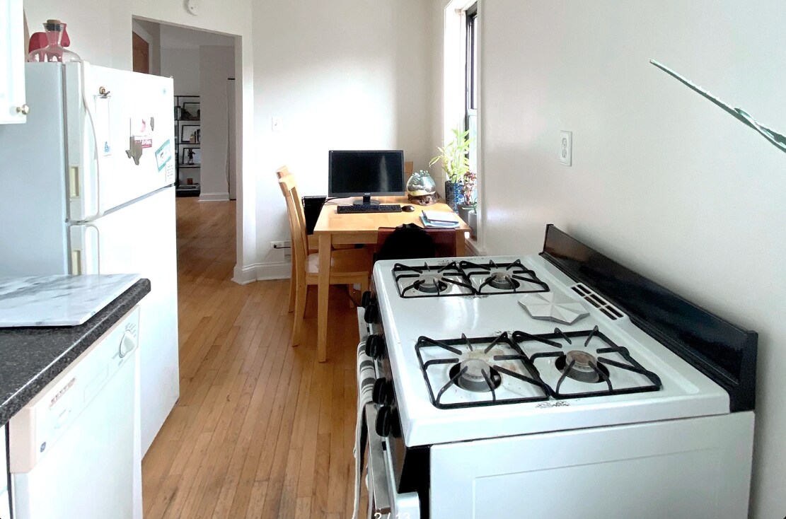 Foto principal - 842 W Cornelia Ave
