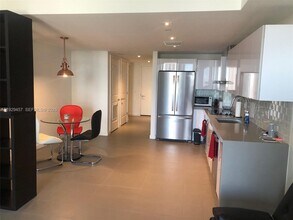 Building Photo - 1600 NE 1st Ave