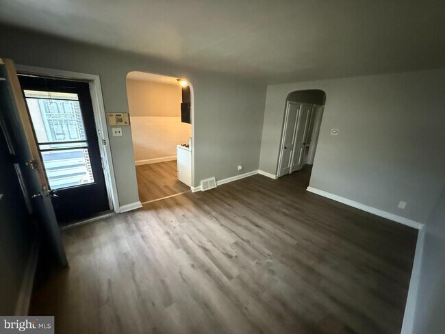 Foto del edificio - 4318 L St