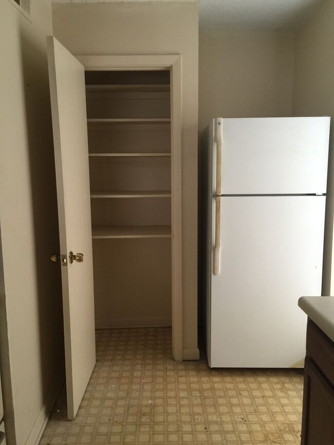 Foto del edificio - 4623 Alvin Dark Ave