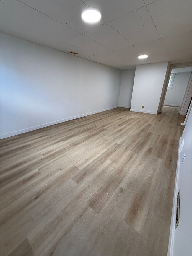 Photo du bâtiment - 512 32 Av NE