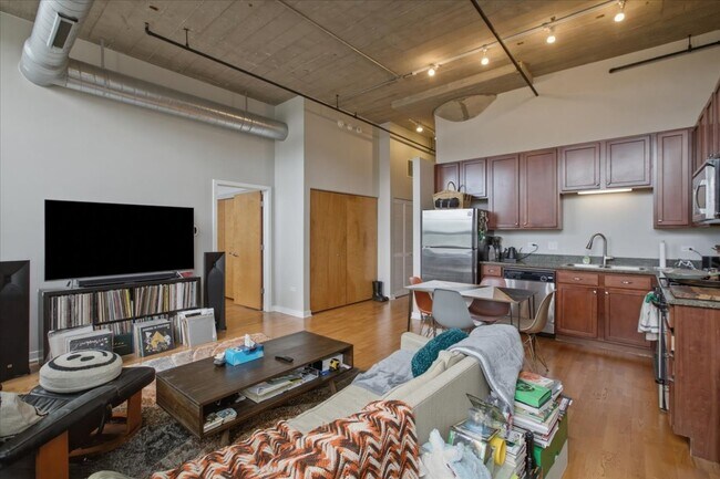 Foto del edificio - 3963 W Belmont Ave