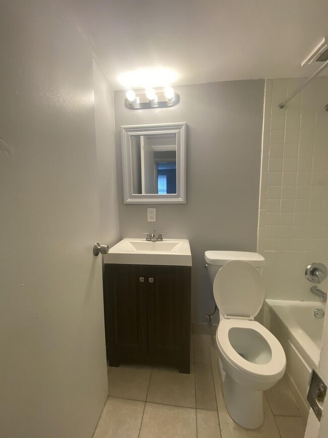 Building Photo - 3805 Ferdinand Place - 11