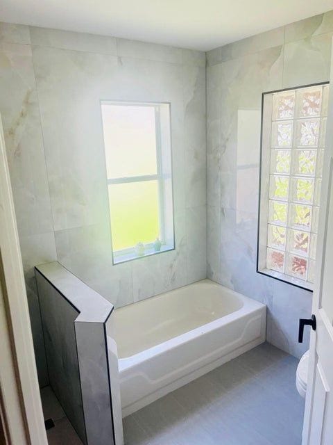 Foto del edificio - 6817 Barnwell Dr