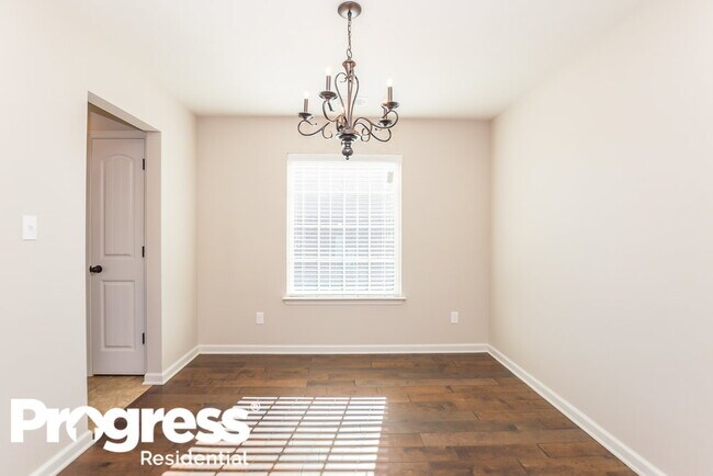 Building Photo - 3208 Vandelay Cove