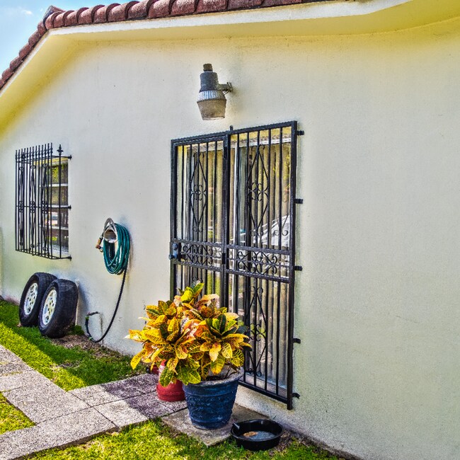 Foto del edificio - 1020 SW 84th Ave