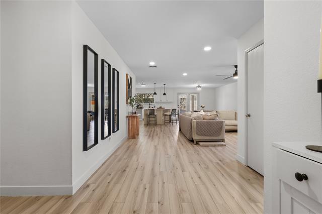 Foto del edificio - 2031 Lake Trail Dr