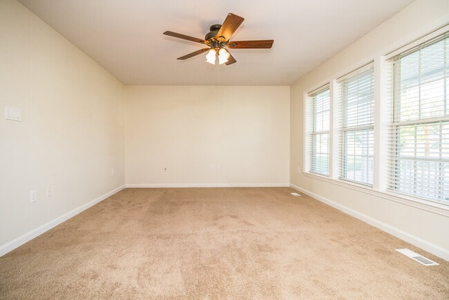 Foto del edificio - 401 Wildwood Dr