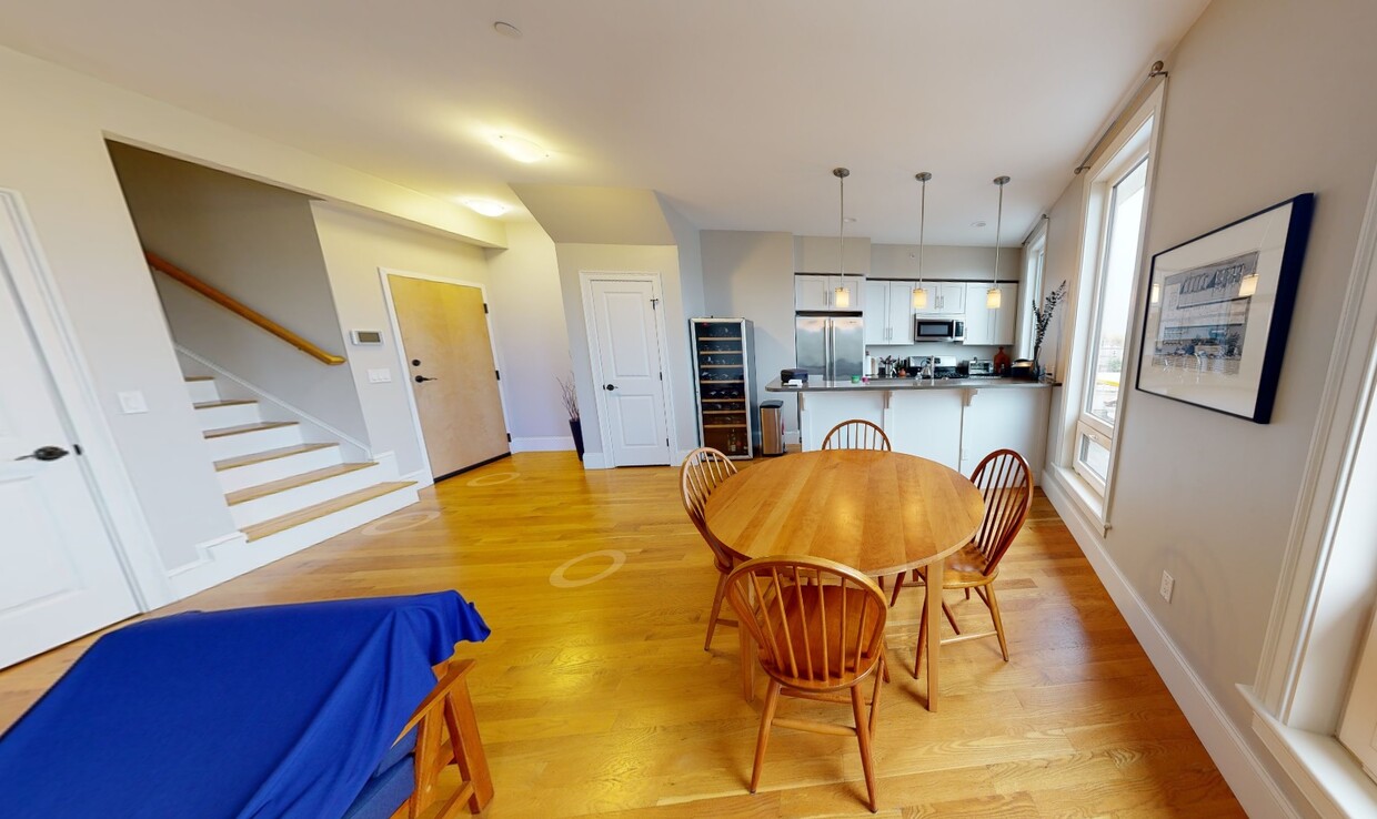 Primary Photo - 174 Hampshire St