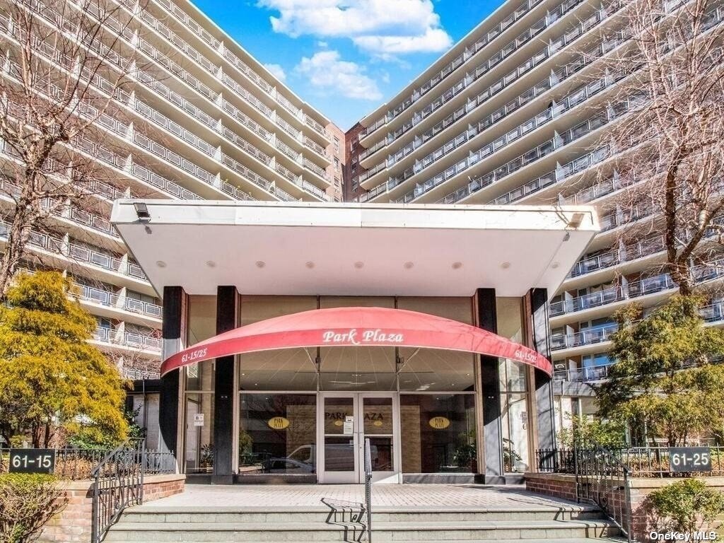 Foto principal - 61-25 97th St
