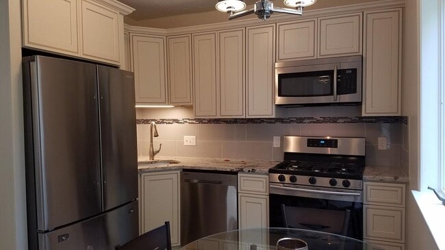 kitchen - 11 Nichols Ave