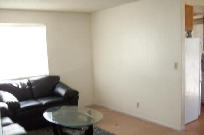 Building Photo - 6606 La Buena Tierra Ave