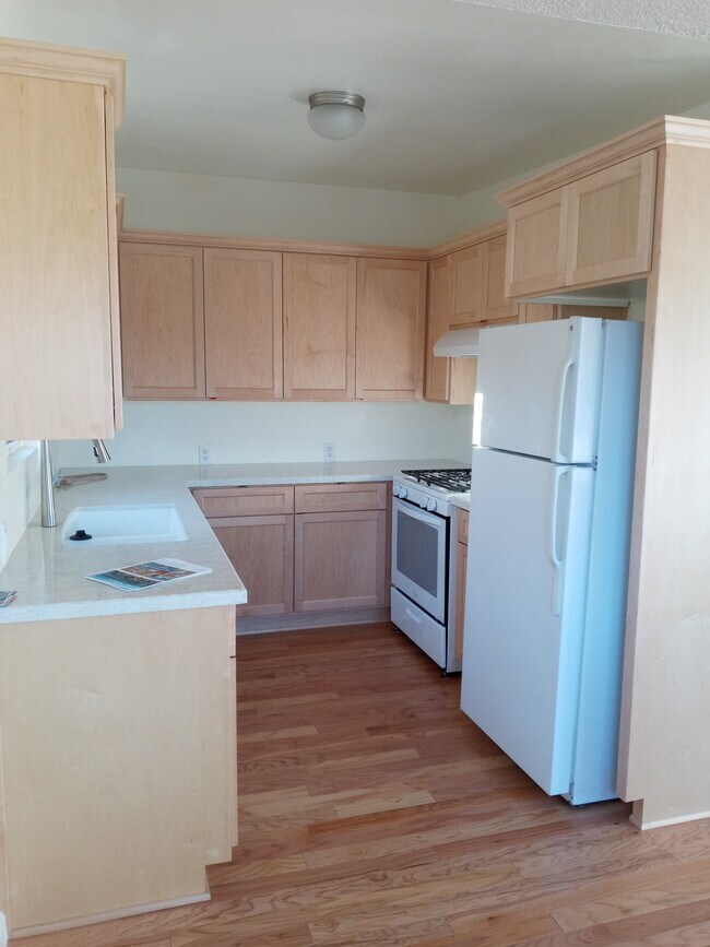 New kitchen - 421 Java St
