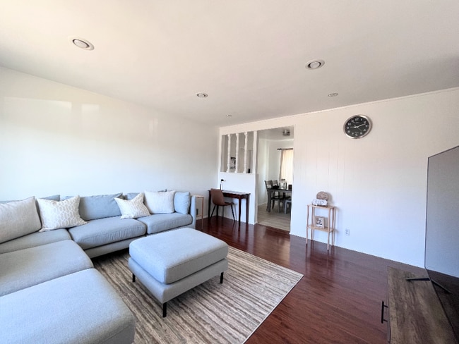 Foto del edificio - 17700 S Western Ave