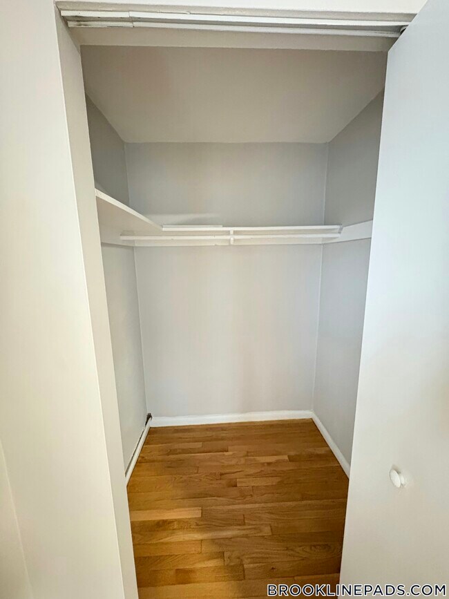 Foto del edificio - 110 Babcock St