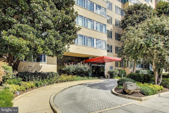 Building Photo - 1711 Massachusetts Ave NW