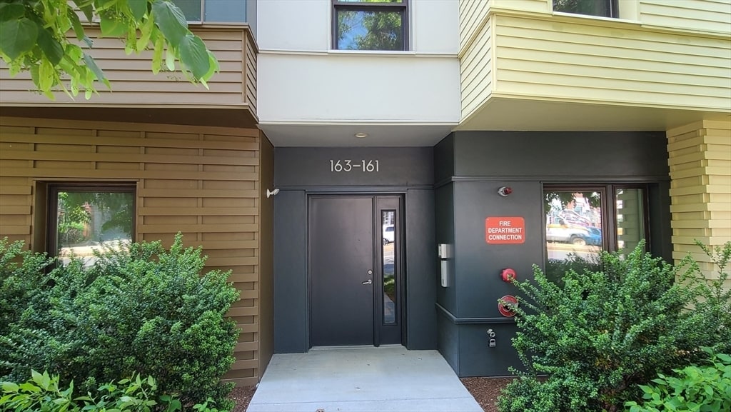 Primary Photo - 143-171-171 Hyde Park Ave