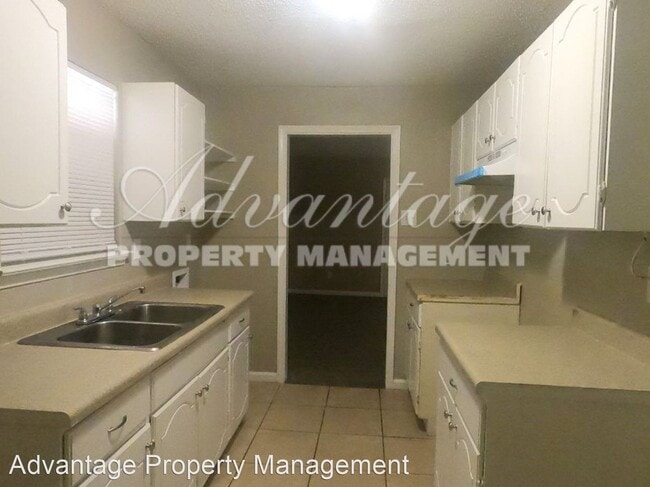 Building Photo - 3 br, 1 bath House - 3243 Boone St.