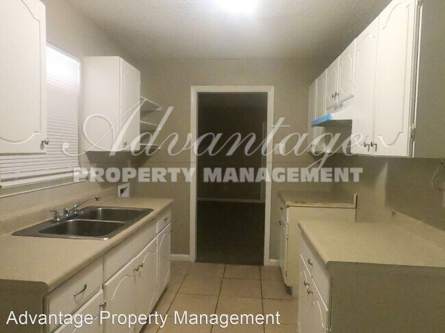 Foto del edificio - 3 br, 1 bath House - 3243 Boone St.