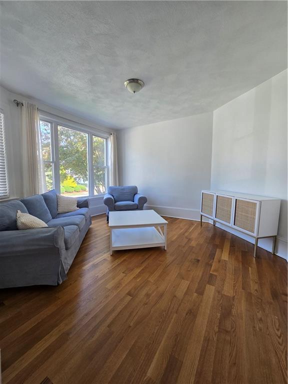 Foto del edificio - 2245 Cranston St
