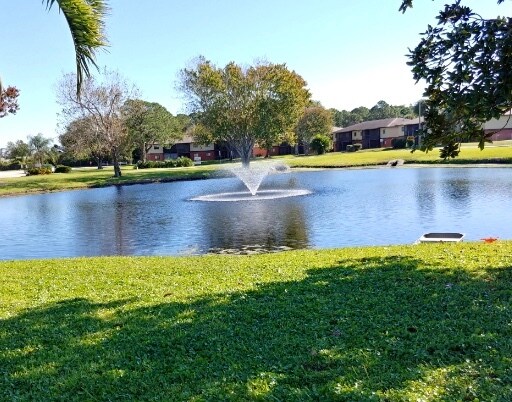 Foto principal - 1800 University Ln
