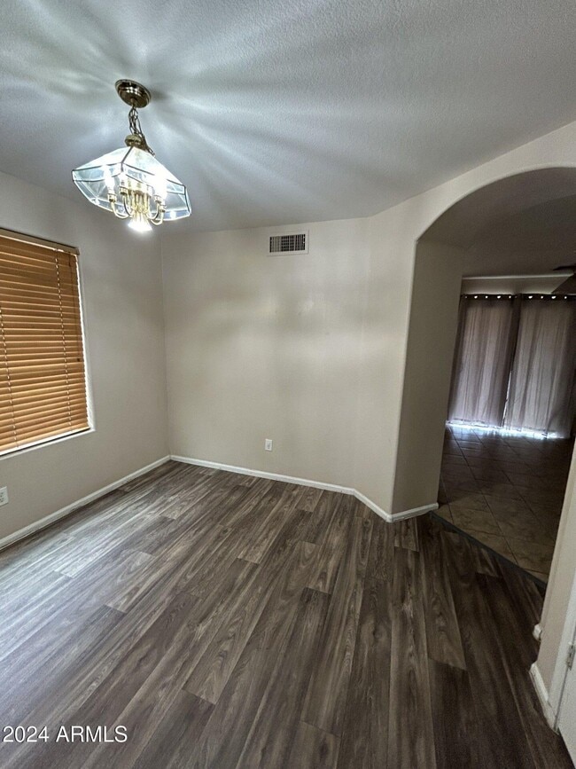 Foto del edificio - 29177 N Lilly Ln