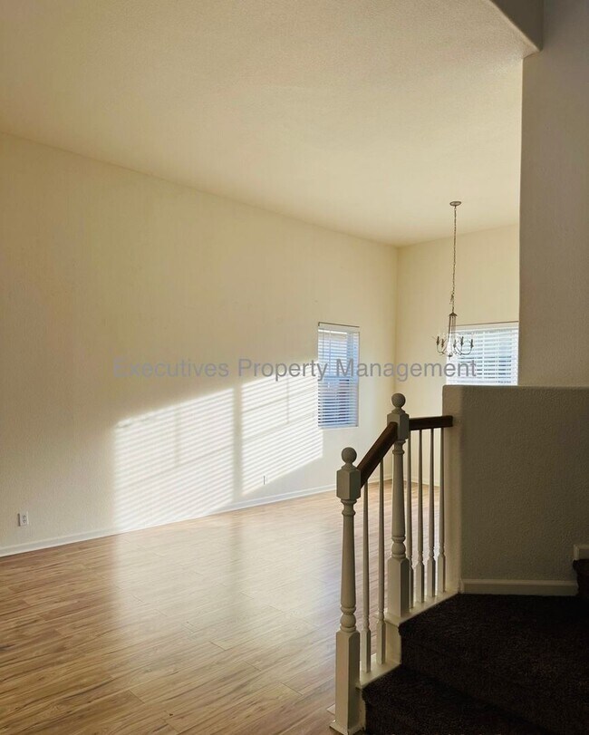Building Photo - 182 Oleander Dr