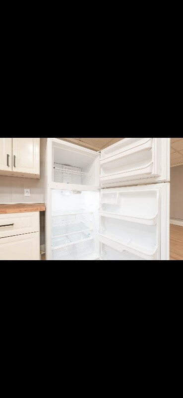 Foto del edificio - 225 Willow Lake Ln