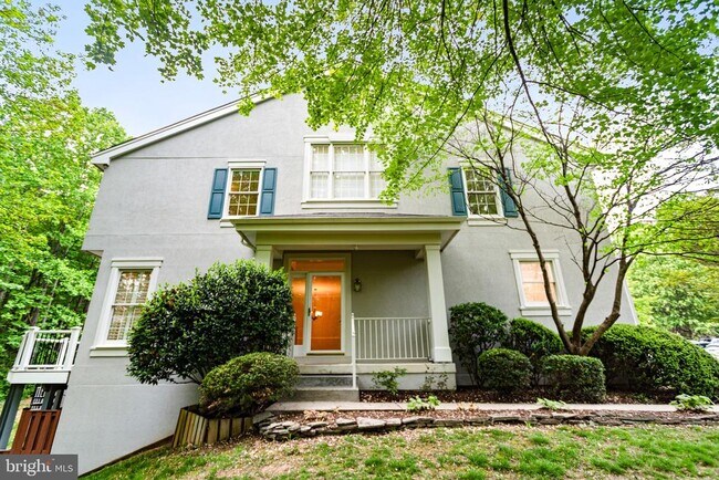Foto del edificio - 1310 Park Garden Ln