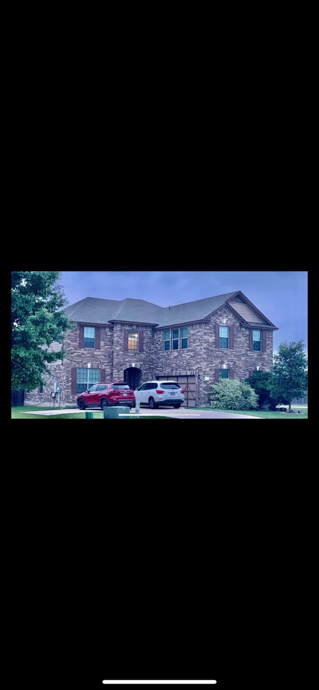 Building Photo - 18600 Pencil Cactus Dr