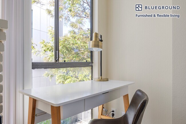 Foto del edificio - 747 Gayley Ave