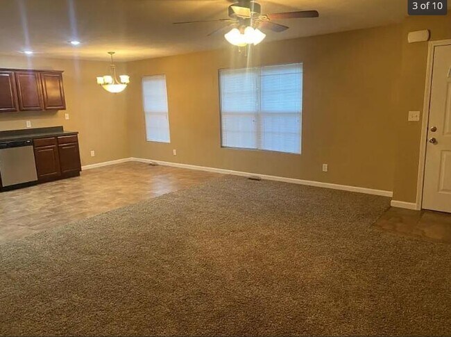 Foto del edificio - 3218 Putnam St